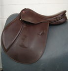 Courbette Magic Close Contact Saddle 16.5