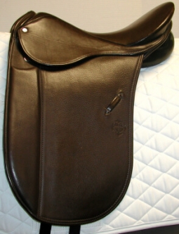 Courbette Luxor Dressage Saddle, 16.5/32