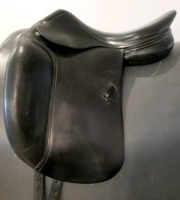 Amerigo 17.5"/MW Dressage Saddle